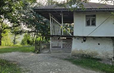 خانه 100 متری در جاده احمدسرگوراب