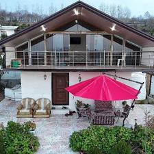 ویلا 1,200 متری با چشم انداز ابدی 5 دقیقه ای شهر