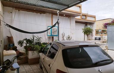 درب از حیاط خیابان معلم