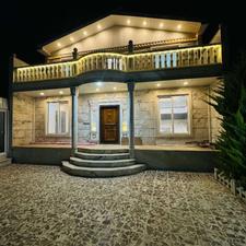 ویلای سه خواب با استخر سرپوشیده و مدارک کامل200متر