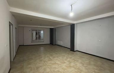 فروش خدماتی 98 متر در بر اصلی خیابان بابل