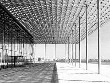 اجاره تجاری و مغازه 2200 متر در سعادت آباد در شیپور