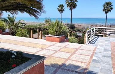 فروش آپارتمان شهرک ساحلی پلاک اول 110 متر در مرکز شهر