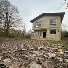 ویلا جنگلی،کوهستانی 1200متری نزدیک لاهیجان