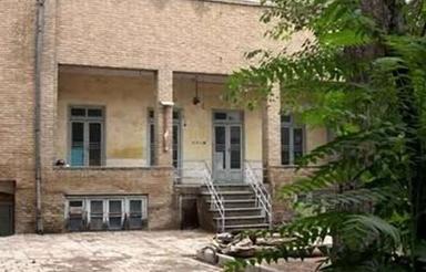 فروش یا معاوضه ویلایی 315 متر نظر میانی باغ به