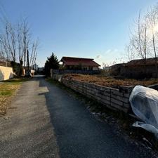 250 متر زمین مسکونی با پروانه و سند تک برگ