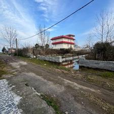 500 متر زمین ساحلی قابل تبدیل به سه پلاک