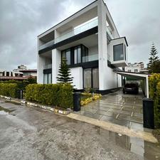 ویلا تریبلکس 1164 متری در شهرک برند منطقه سرخرود