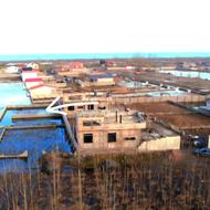 زمین 340 متری ساحلی محصور شده