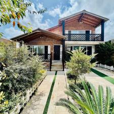 نیم پیلوت« استخرداخلی»« منطقه برند جنگلی»