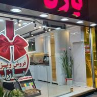 کار در نمایشگاه کابینت