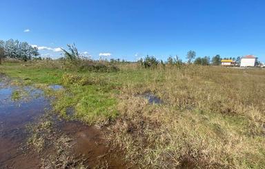 زمین 300 متری با انشعابات با مهر و تاییدیه