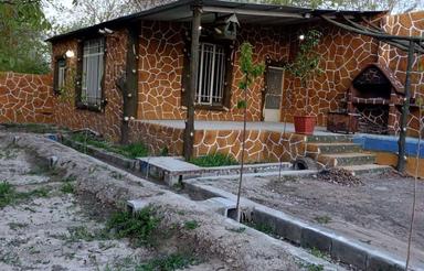 خانه باغ در روستای باویل شهرستان اسکو
