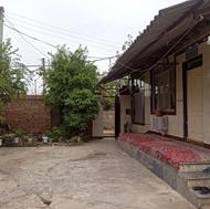 منزل در جای امن و دنج قرار دارد نیاز به تعمیر دارد