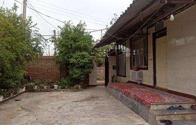 منزل در جای امن و دنج قرار دارد نیاز به تعمیر دارد