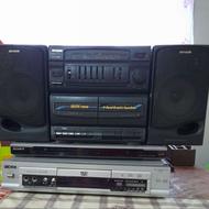 یک دستگاه DVD سونی و یک دستگاه CD و یک دستگاه ضبط