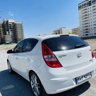 هیوندای i30