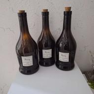 بطری آب . عرقیجات