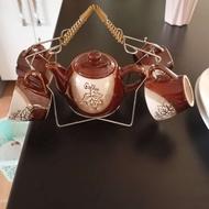 تعدادی ظروف آشپزخانه