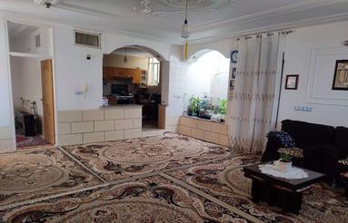 خانه حیاط دار 270 متر با موقعیت خوب