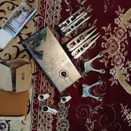 تعدادی یراق درب سکوریت