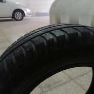 یک حلقه لاستیک بارز 50 درصد برای ساینا