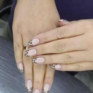 ناخنکار حرفه ای با3سال سابقه کار