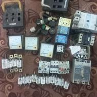 تعدادی قطعه برق صنعتی