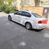 بی ام و 320 ای