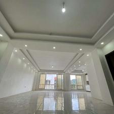 172 متر تک واحد//گل طبقات//خیابان حزین