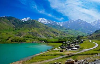 فروش 3 هکتار و .... زمین باغی و کشاورزی در دره تخت ازنا لرست
