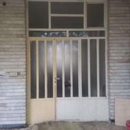 درب و پنجره آهنی و پنجره
