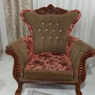 مبلمان و میز عسلژ