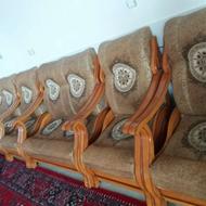مبلمان هشت نفره سالم بایک میز بزرگ ودو میزکوچک