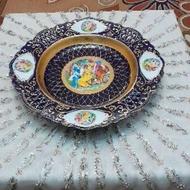 سینی سه دختر