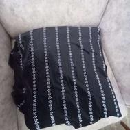 پارچه مخمل مشکی طرح دار