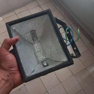 پرژکتور نور افکن