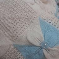 تعدادی کفش ولباس دخترانه بچگانه