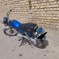 موتور سیکلت زمرد کویر