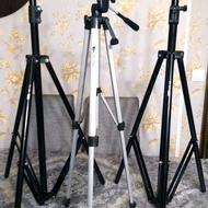 پایه پروژکتور و دوربین