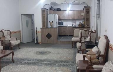 خانه ویلایی طبقه اول راه جدا حیاط ماشین رو