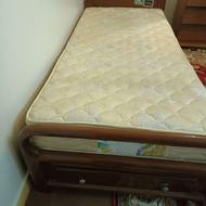 تخت چوبی تک نفره