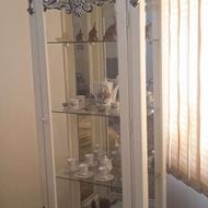 ویترین سفید سالم