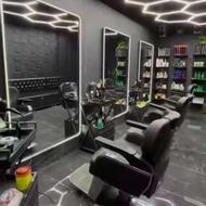 به یک آرایشگر نیازمندیم