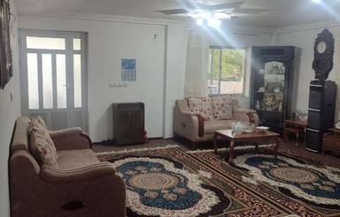 خانه و محوطه