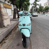 موتور وسپا s5 150 در حد بدون خط و خش مشابه صفر