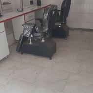 به یک آرایشگر نیازمندیم