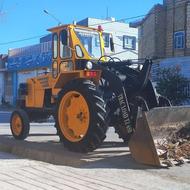 تراکتور بیل عقب زرین دشت