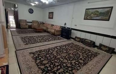 خانه اپارتمانی بسیار بزرگ و دلباز