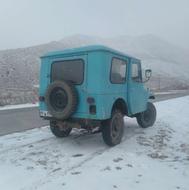 جیپ کالسکه فیروزه ای مدل 983
